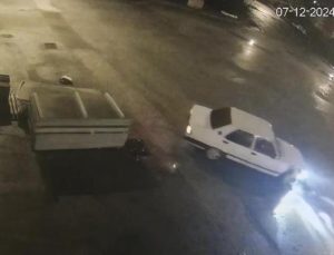 Antalya’da drift atan sürücü beton panellere çarptıktan sonra kaçtı! 32 bin TL para cezası uygulandı