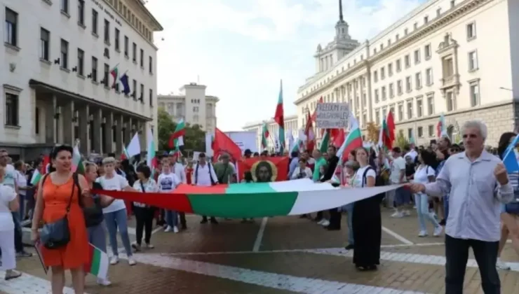 Bulgaristan’da euroya geçiş kararı protesto edildi